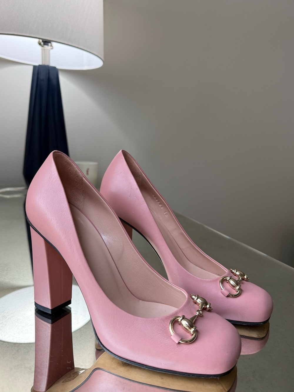 Gucci Pink Leather Block Heel Pumps with Gold Horsebit 7.5 - Picture 3 of 8